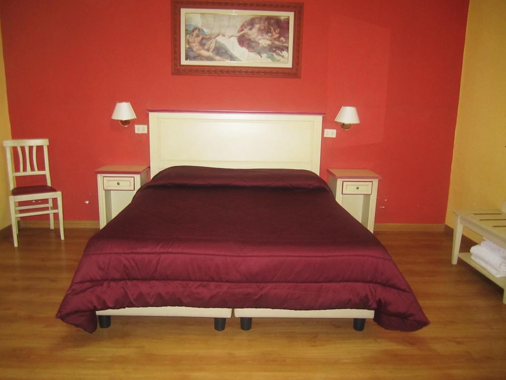 Hotel Savonarola Floransa Oda fotoğraf